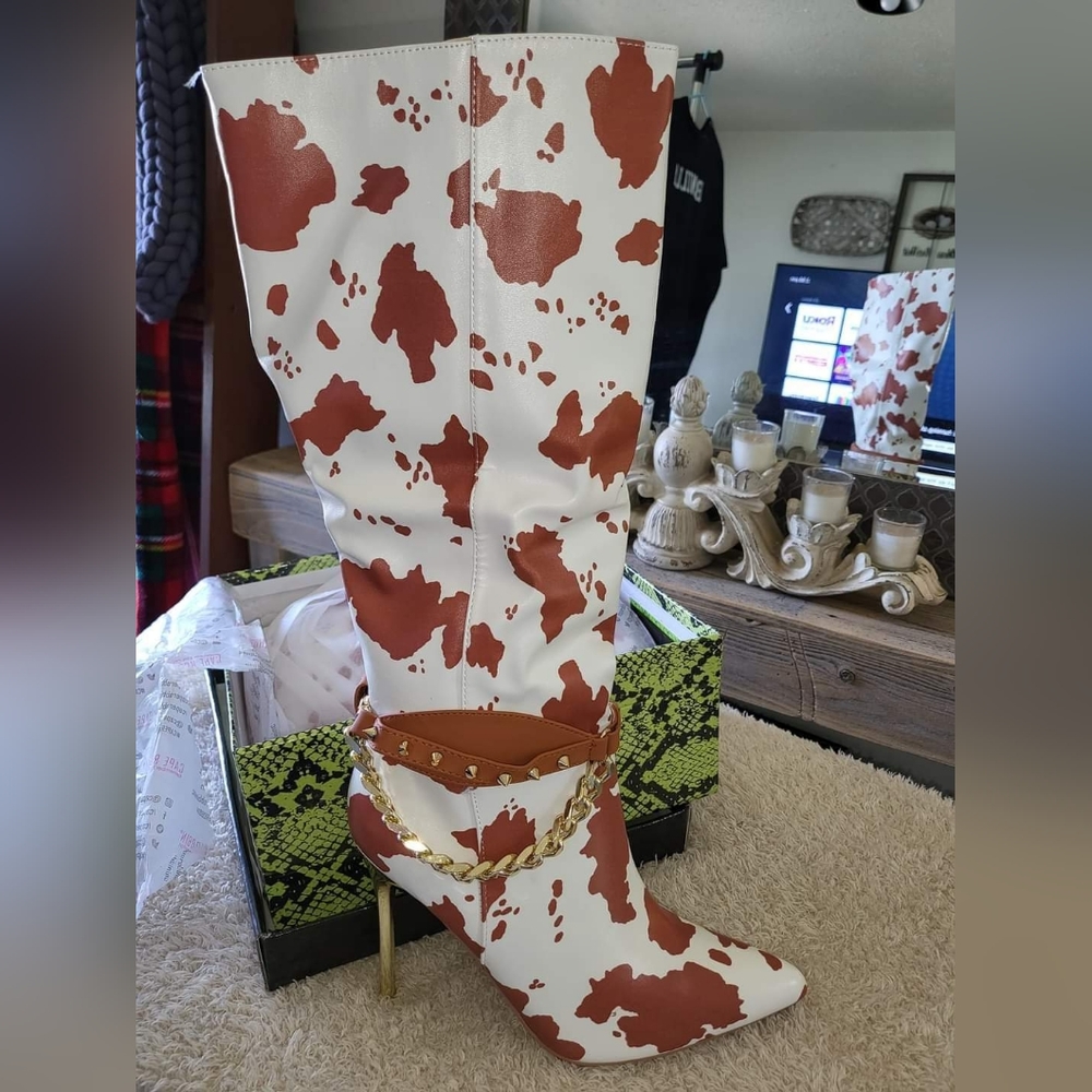 Cape Robbin Boots Size 7